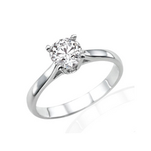 Load image into Gallery viewer, Discover affordable engagement rings in the Philippines with our Classic Diamond Solitaire Ring. Crafted in 18K white gold, it features a 0.9-carat round brilliant diamond (6X6X3.9mm) with VVS2 clarity and H color. GIA#0960. Savor the essence of luxury.. Philippine engagement rings below 1M
